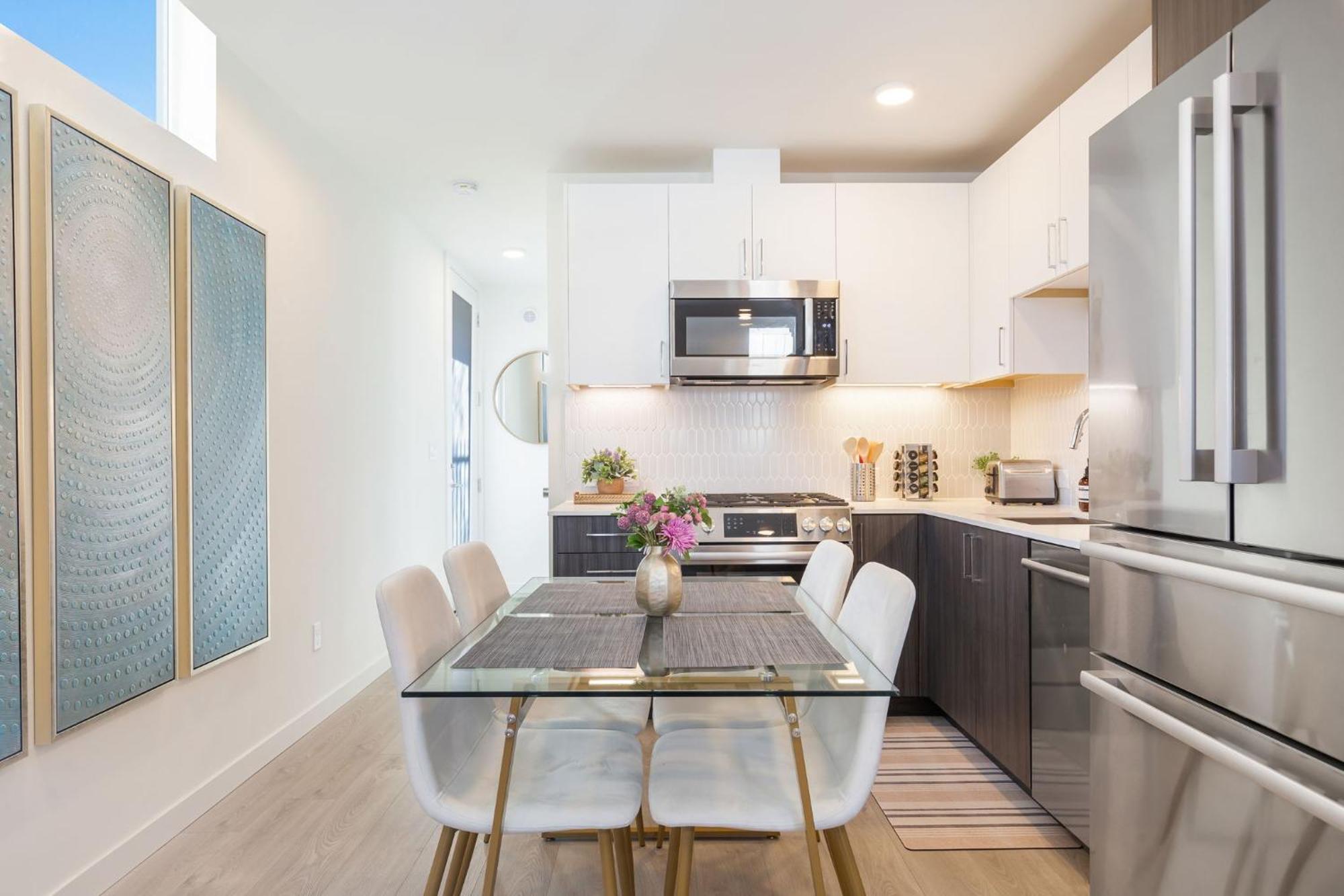 2br 2ba Capitol Hill Cozy Haven- Rooftop * Seattle