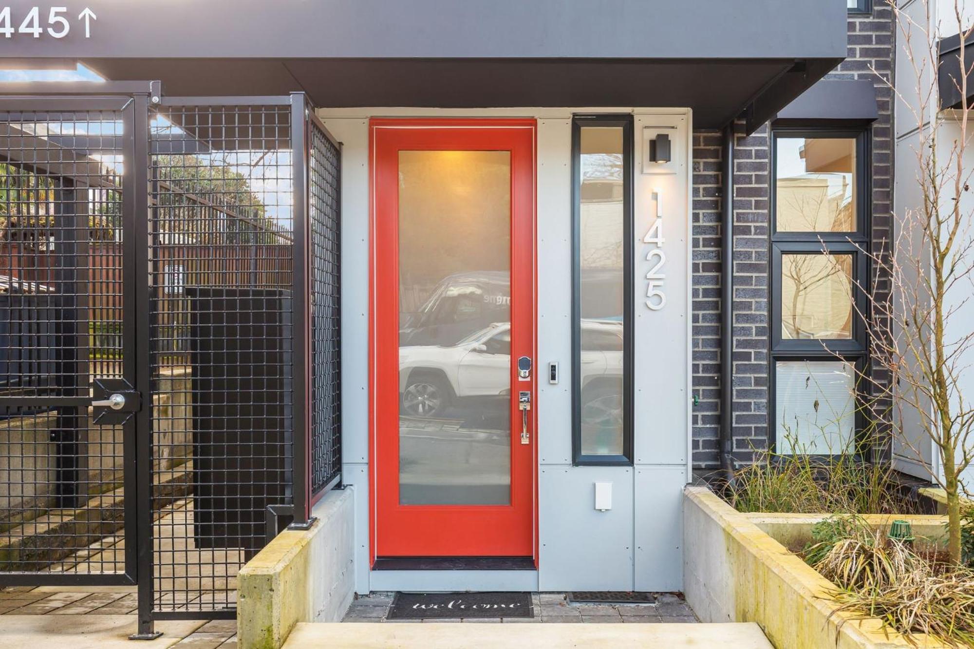 2br 2ba Capitol Hill Cozy Haven- Rooftop Holiday home Seattle